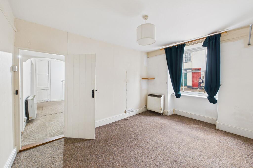 High Street, Crediton, EX17 photo 4