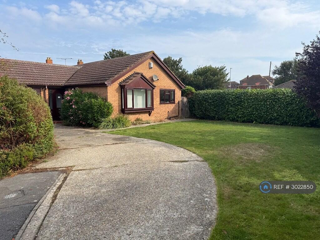 House in Lincoln - View 2