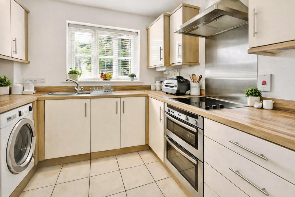 Page Place, Frogmore, St. Albans, AL2 - View 3