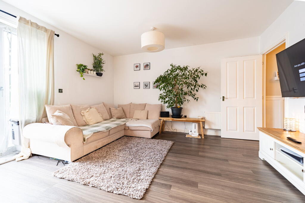Apartment in Milton Keynes, Central Milton Keynes - View 3