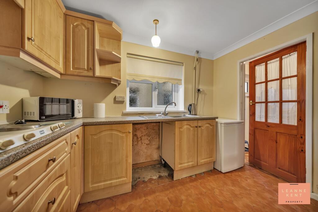 Llanfabon Drive, Trethomas, CF83 photo 4