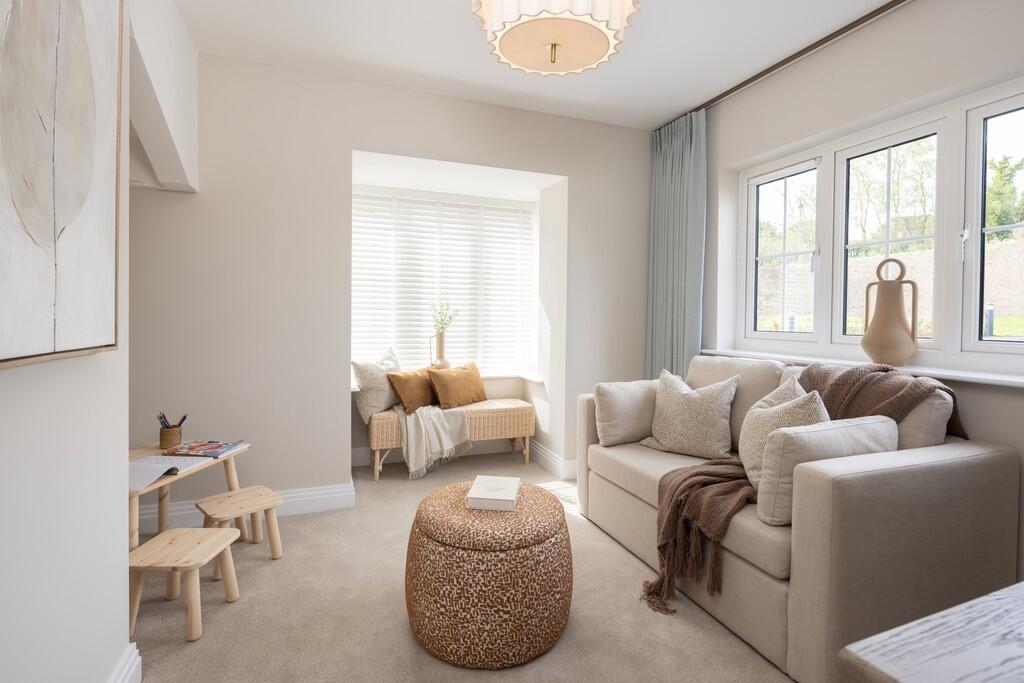 House in Little Heath, Hertfordshire - More