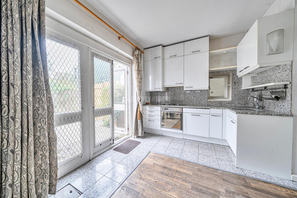 House in London, Temple Fortune - View 3