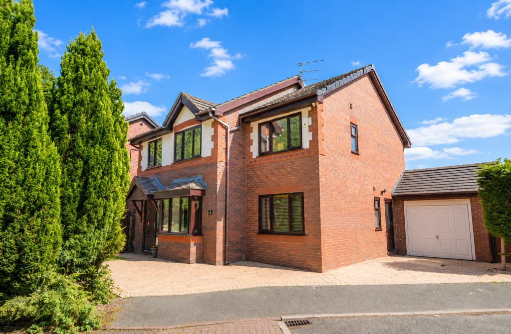 Main image of property: Foxwood Drive, Kirkham, Preston, PR4
