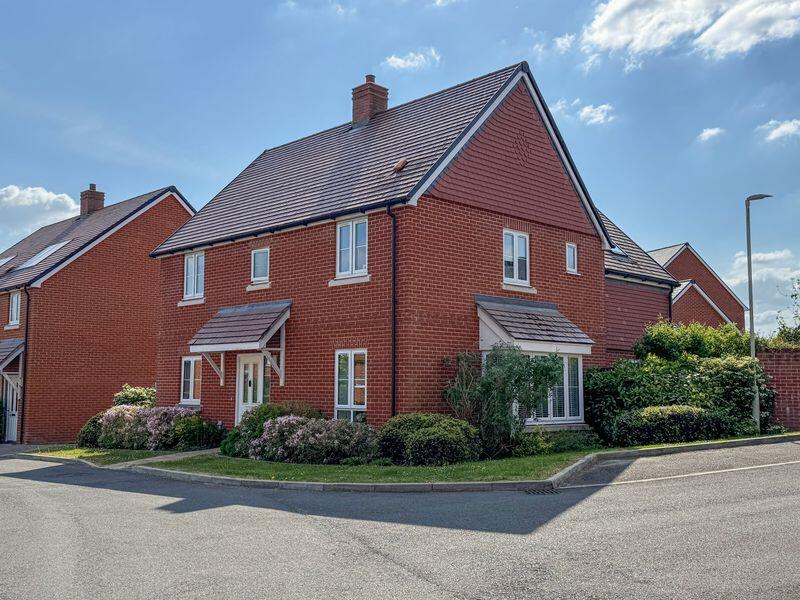 Main image of property: Waltham Chase 