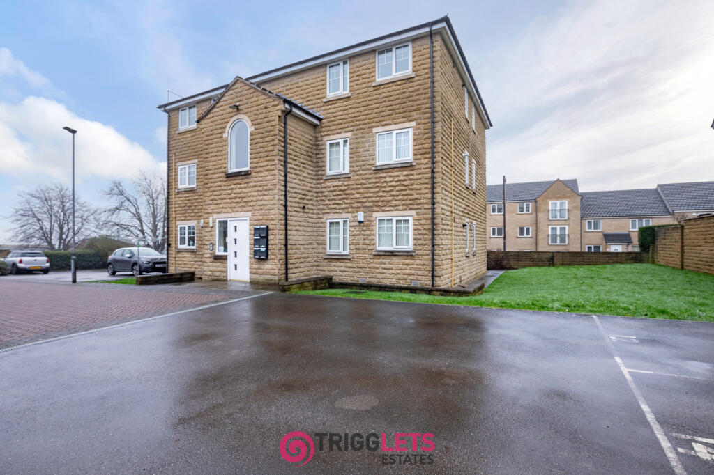 Main image of property: Hallcroft Gardens, Hoyland, Barnsley, S74