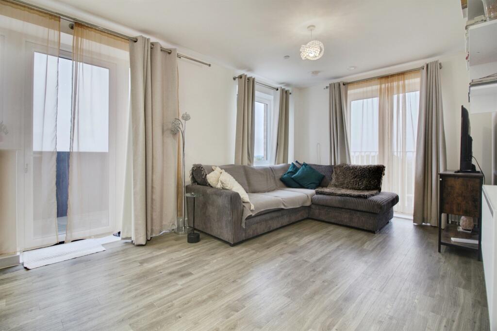 Additional image 4 of Hilltop Way, Hatfield