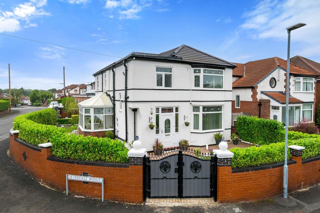 4-bed detached on 1, Silverdale Avenue, Prestwich, M25 | Detached Family Home with Annex on a Generous Corner Plot, £550,000
