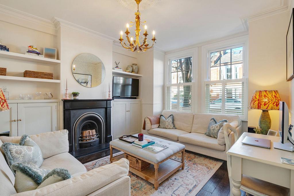 Main image of property: Quinton Street, Earlsfield, London, SW18
