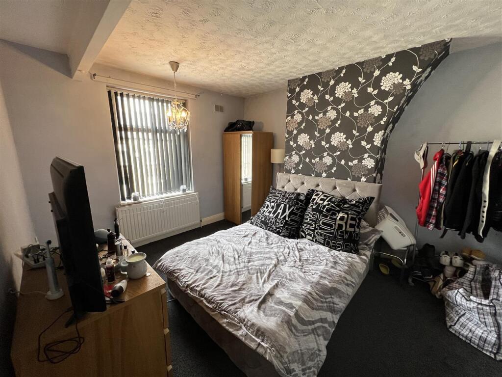 House in Bradford, Pickles Hill, Slack Side - More