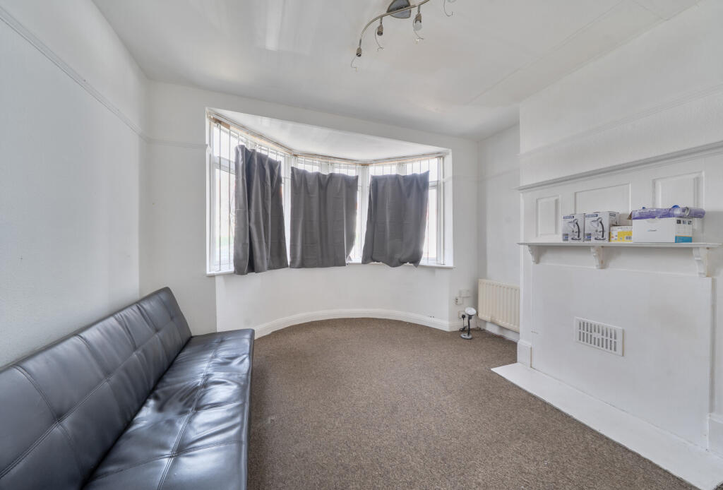 Wakemans Hill Avenue, KINGSBURY, NW9 - View 5