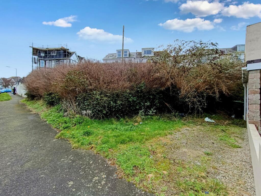 Pargolla Road, Newquay, TR7 - More