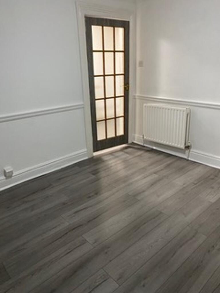 Apartment in Northampton, West Northamptonshire - View 6