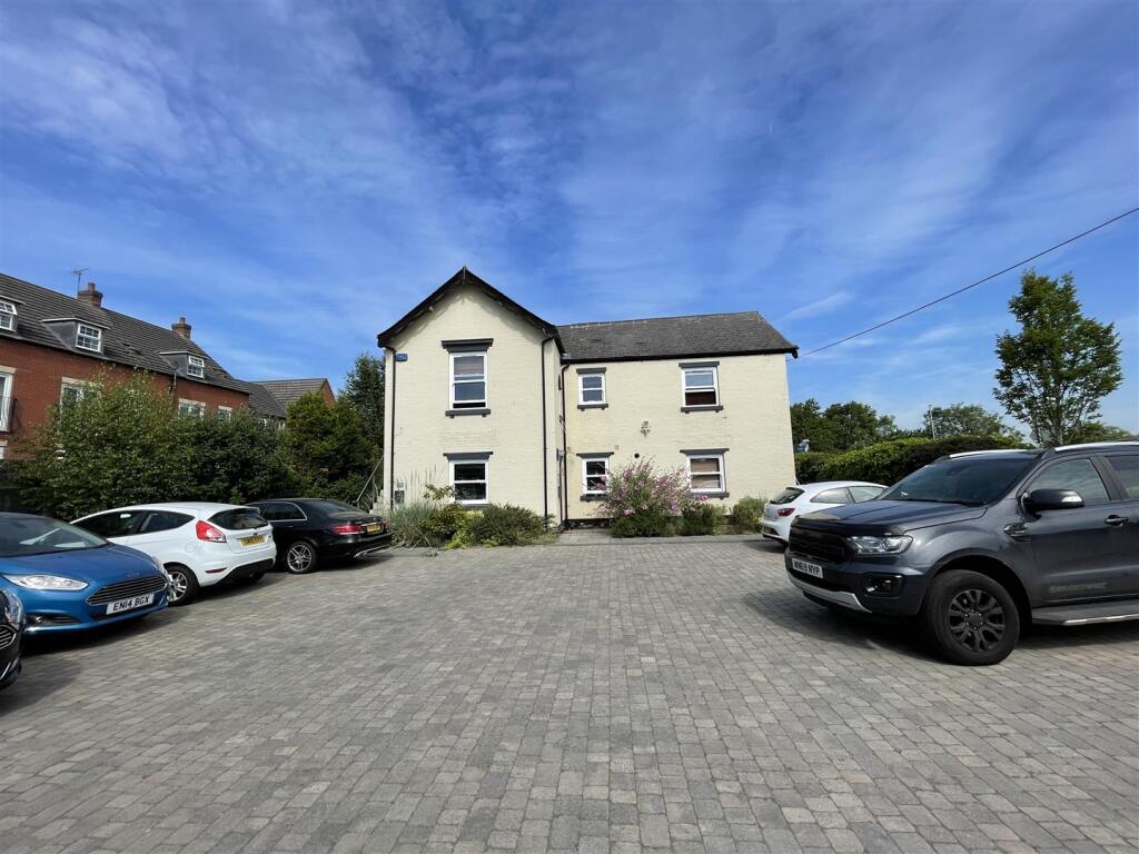 Main image of property: Castle Gate Mews, Mountsorrel, LE12 7AS