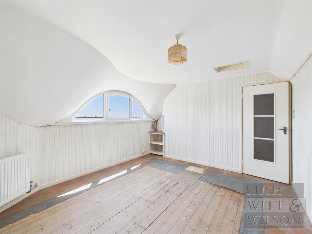 House in Hastings, St Helen's - More