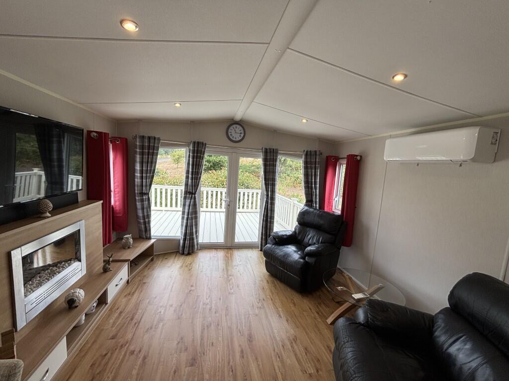 Willerby Sierra, The Springs Lakeside Holiday Park, Lower Moor, Pershore, Worcestershire, WR10 2PD - View 4