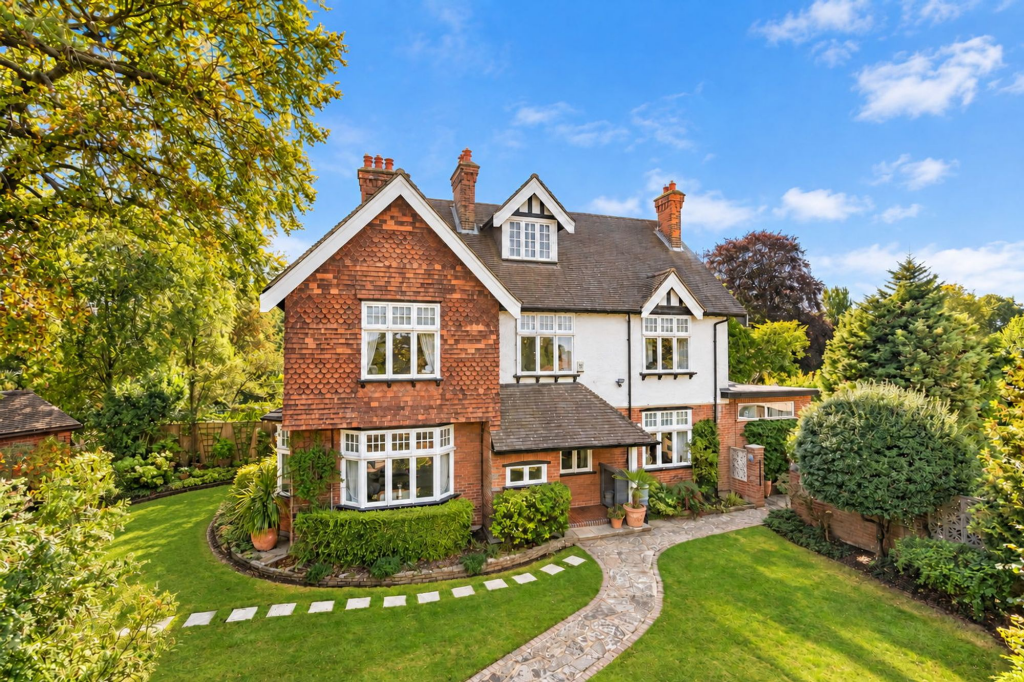 5-bed detached on Peaks Hill, Purley, CR8, £1,395,000
