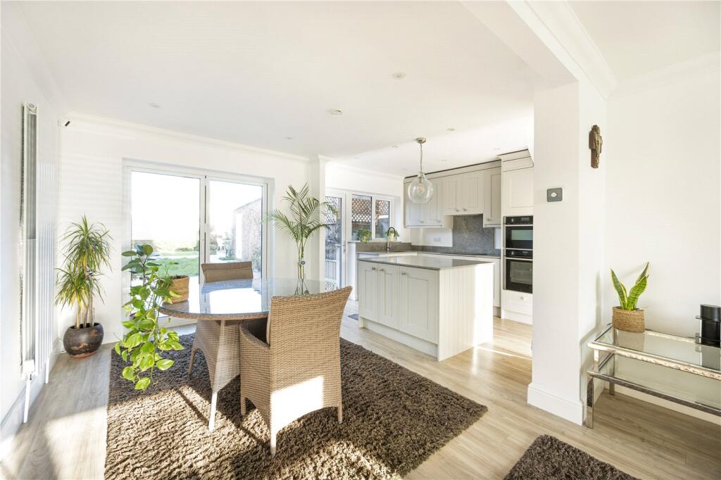 Main image of property: Kingsfield, Hoddesdon, EN11