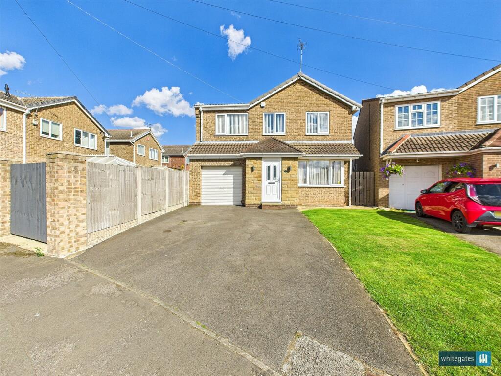 4-bed detached on Kepple Close, New Rossington, Doncaster, South Yorkshire, DN11, £290,000