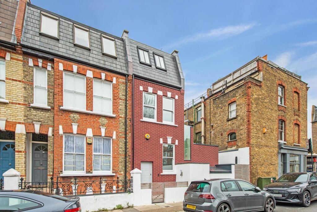 2 bedroom end of terrace house for rent