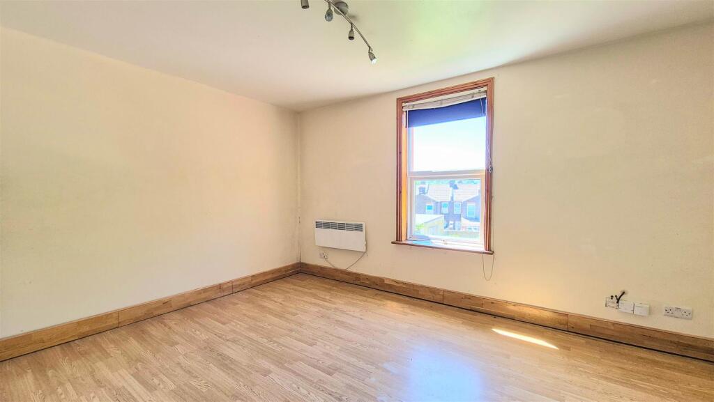 Apartment in Luton - View 2
