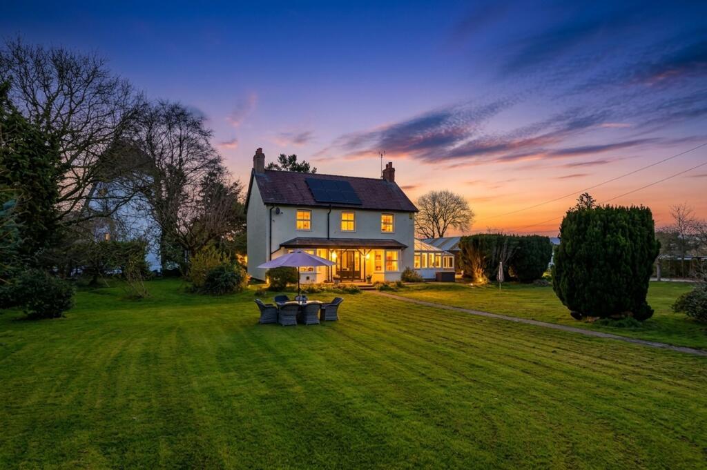 Main image of property: Parkgate Road, Woodbank, CH1