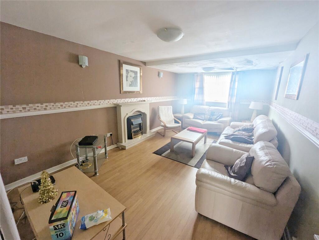 Apartment in Liverpool, Wavertree - More
