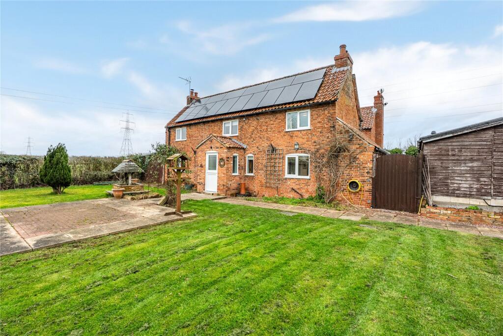 Main image of property: Moorhouse, Newark, Nottinghamshire, NG23