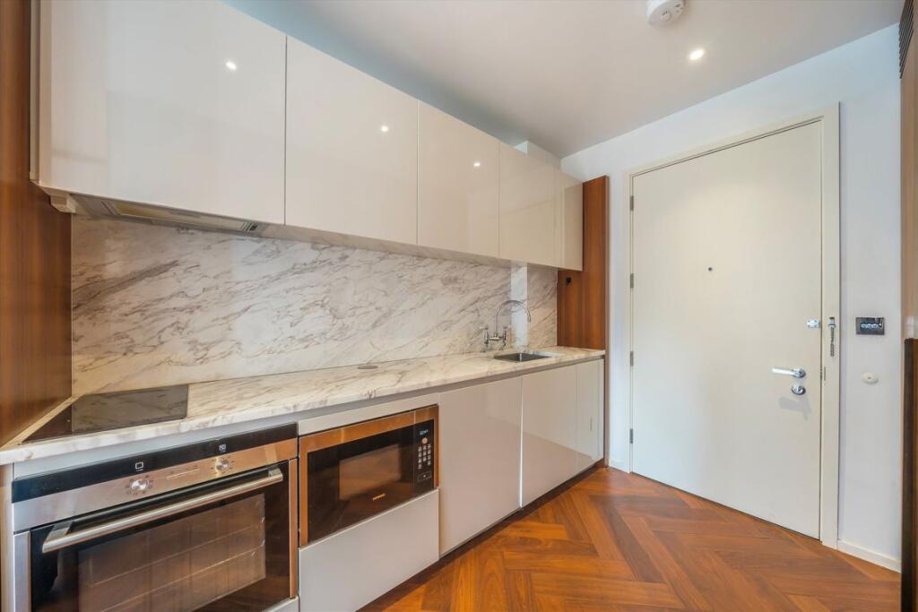 New Union Square, Nine Elms – pohled 2