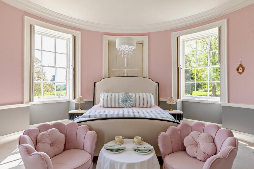 Main image of property: Glendon Hall, Glendon, Kettering, Northamptonshire