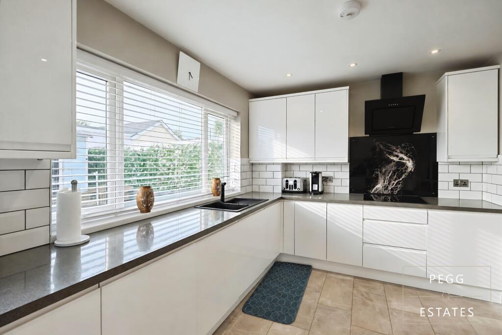 House in Torquay, Torbay - View 5