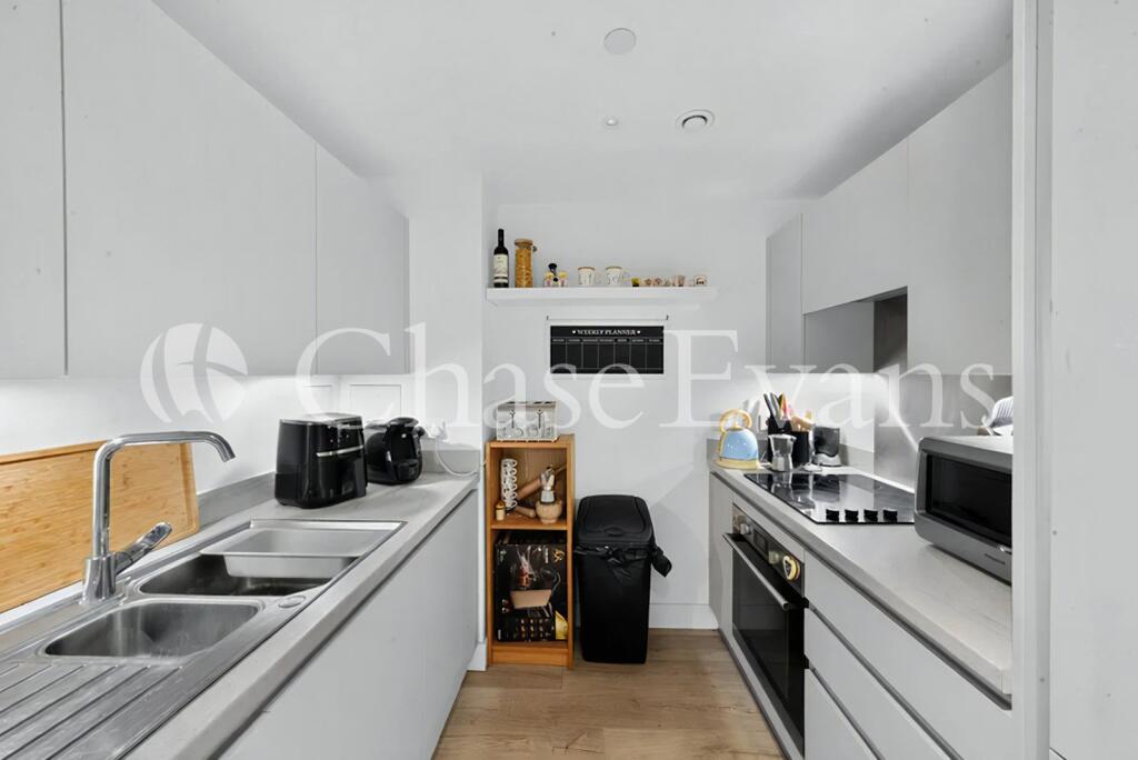 Apartment in London - View 3