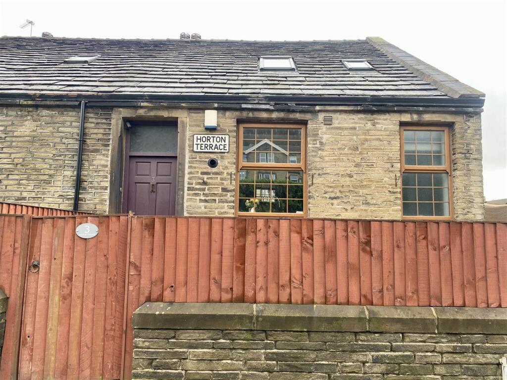 3-bed terraced on Horton Terrace, Halifax, £169,950