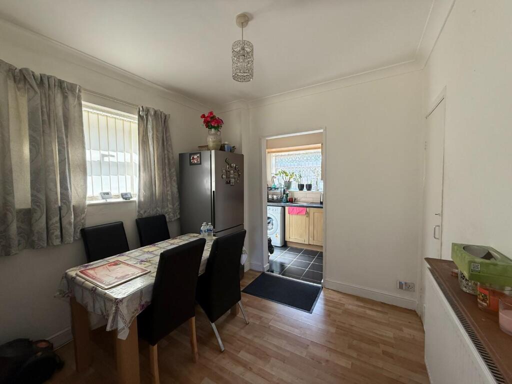 Cordelia Road, Staines-Upon-Thames photo 4