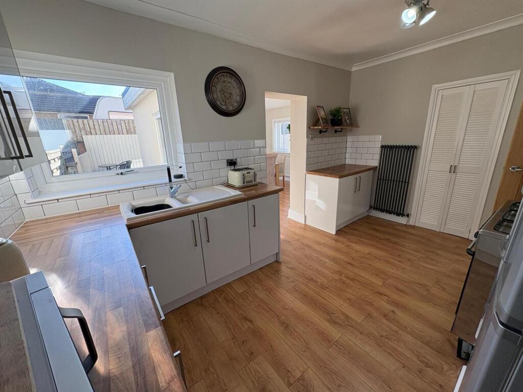 House in Bradford - View 4