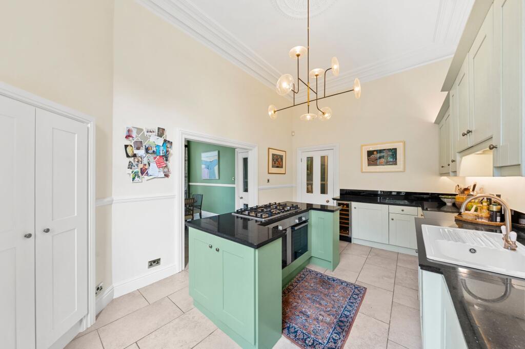 Apartment in Harrogate - View 3