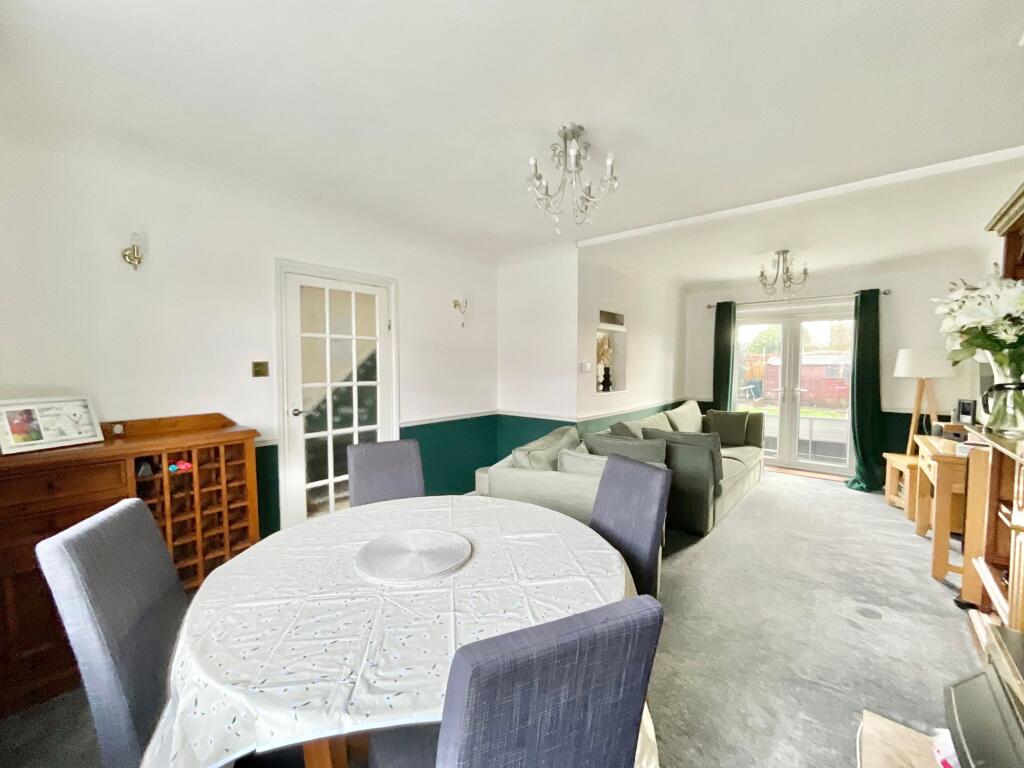 House in Stoke-on-Trent - More