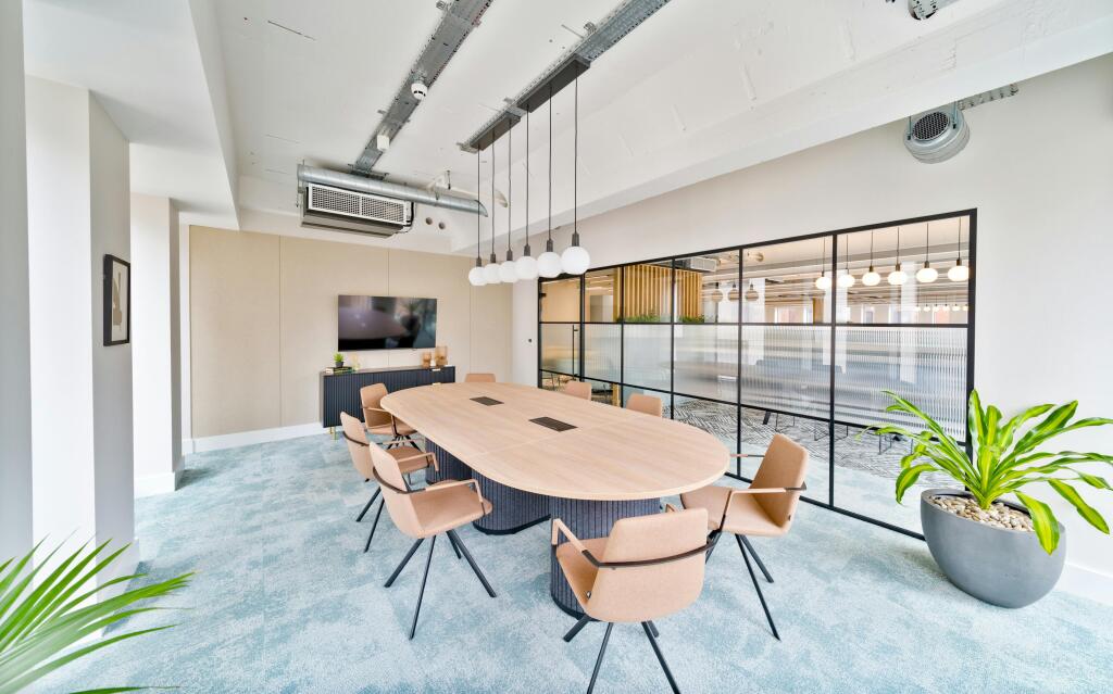 BlueCoastCapital_Hyphen_7R59594-Edit.jpg