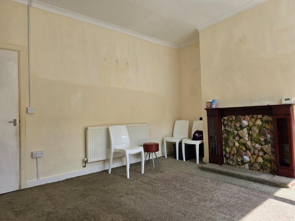 House in Bradford - View 5