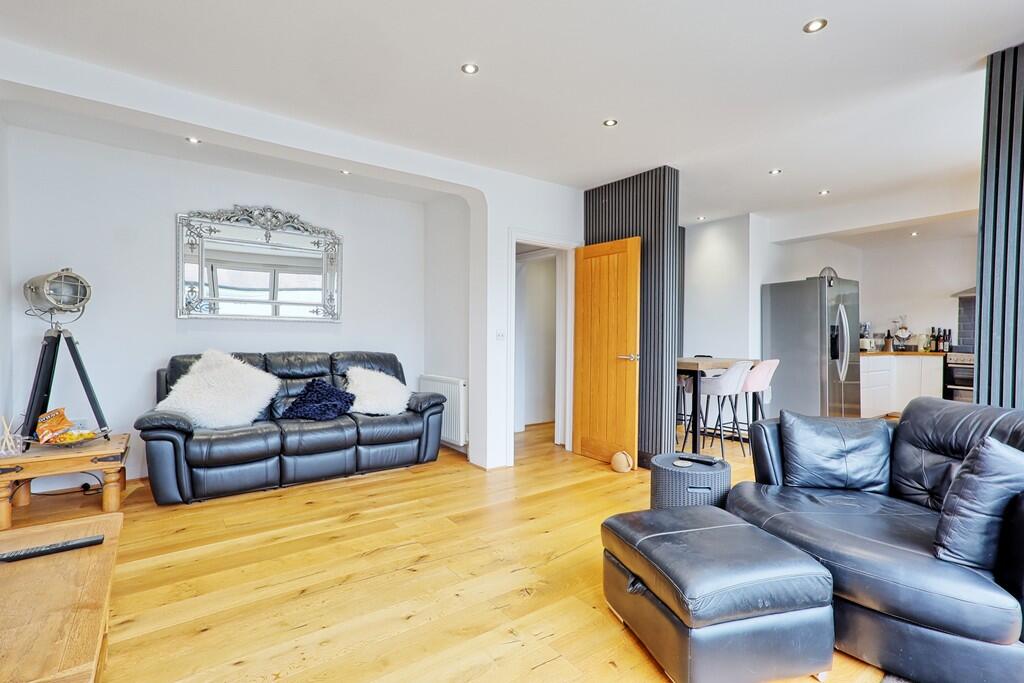 House in Castle Point, Essex - View 3