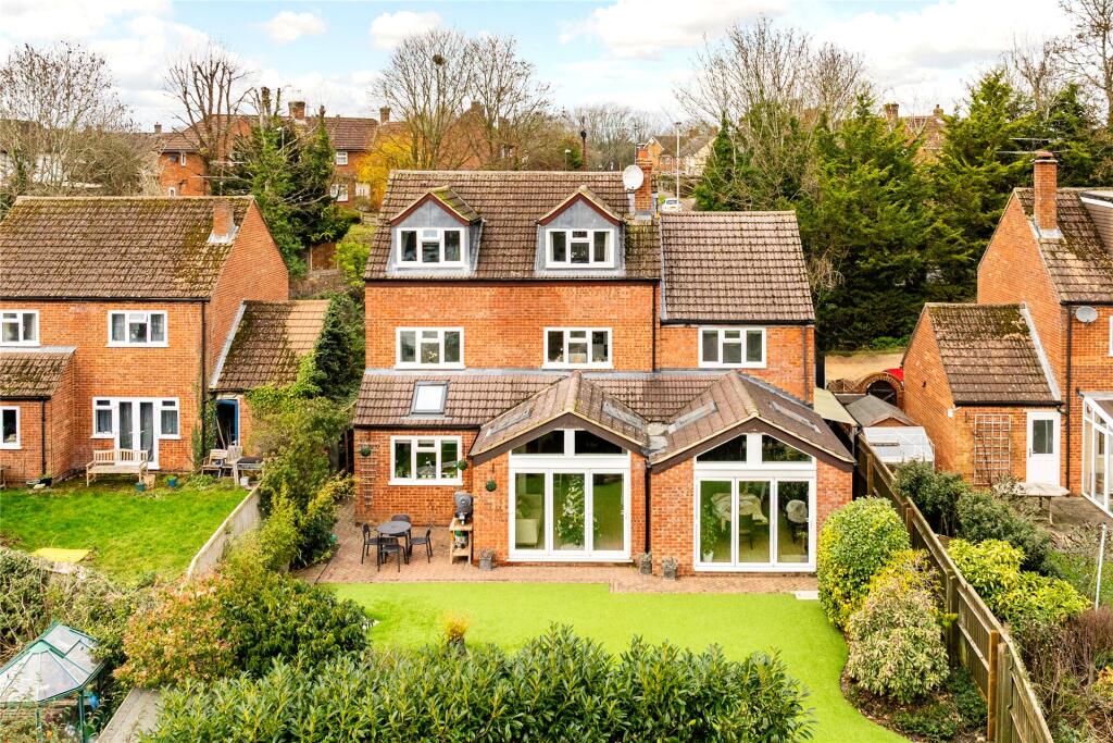 Main image of property: Moreton Road, Buckingham, Buckinghamshire, MK18