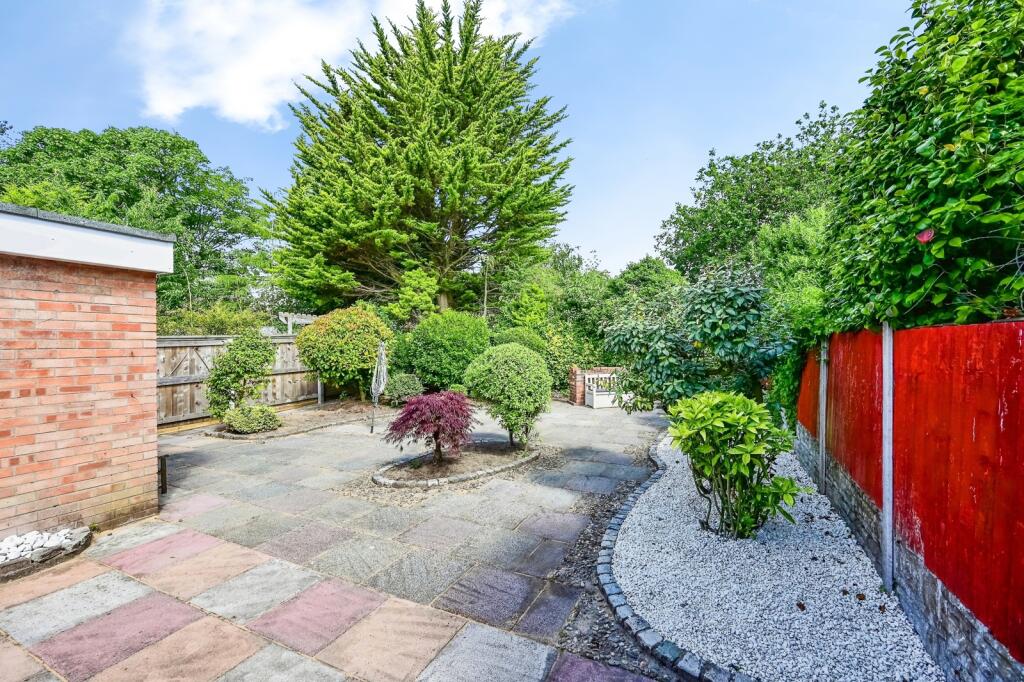 Beechwood Drive, Formby, Liverpool, Merseyside, L37 photo 4