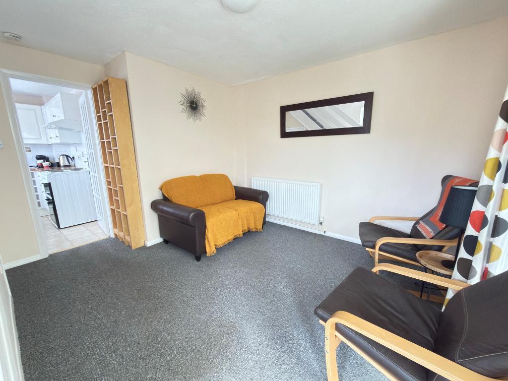 House in Luton - View 4