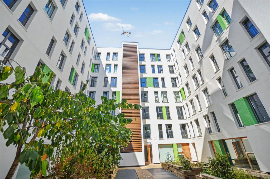 Main image of property: 24 Greenhouse, Beeston Road, Leeds, West Yorkshire