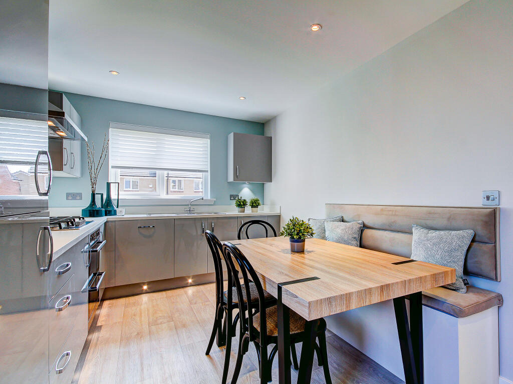 House in Edinburgh, Midlothian - View 5