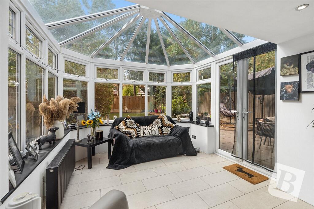 House in London - View 5