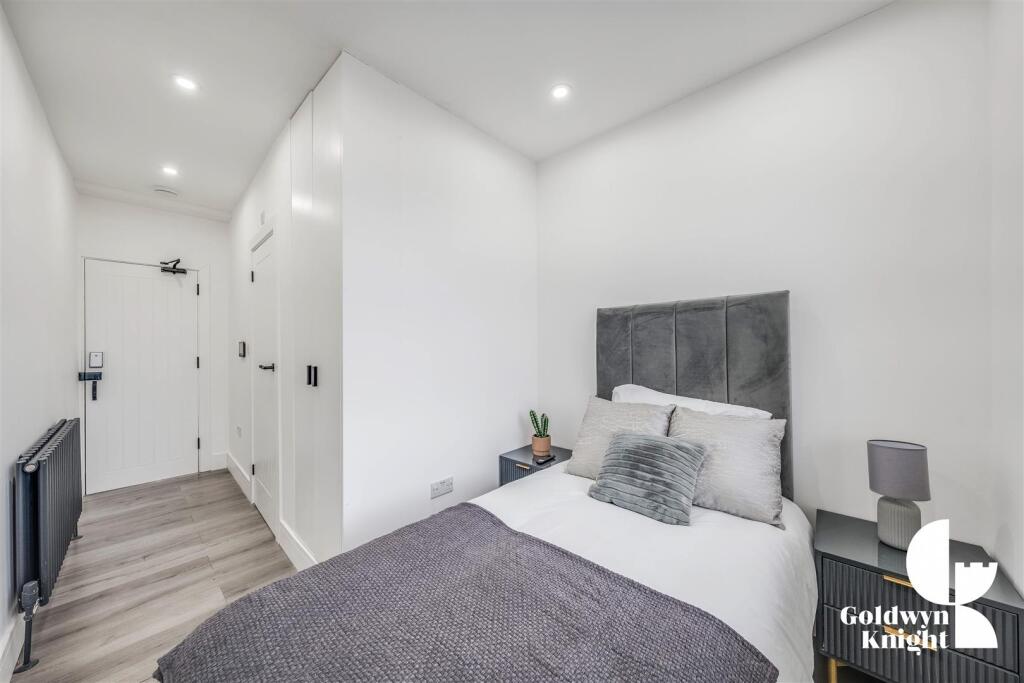 Main image of property: Room 3, Lynton Road South, Gravesend