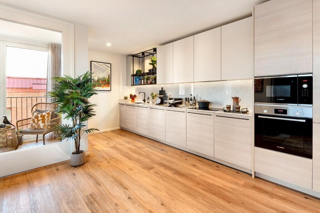 Main image of property: Heron Wharf, 
Leven Road, 
London, 
E14