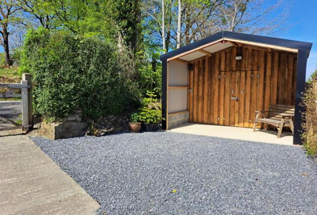 Workshop/storage building