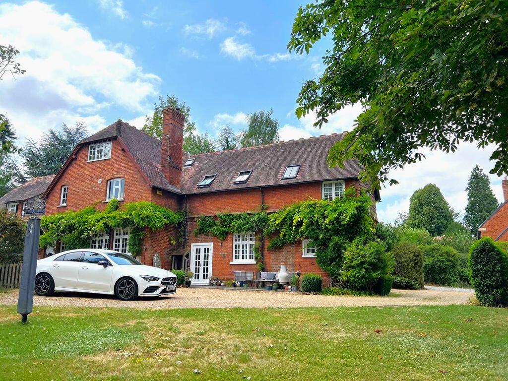 Main image of property: Mentmore